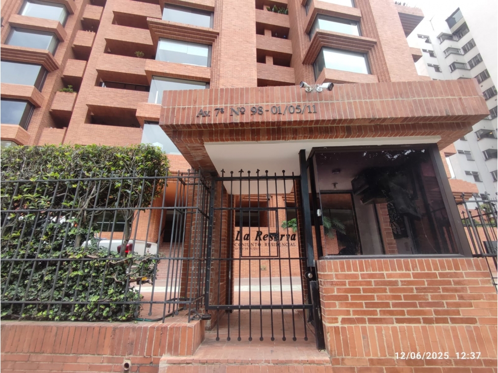 APARTAMENTO EN VENTA EL CHICO, BOGOTÁ — foto 2