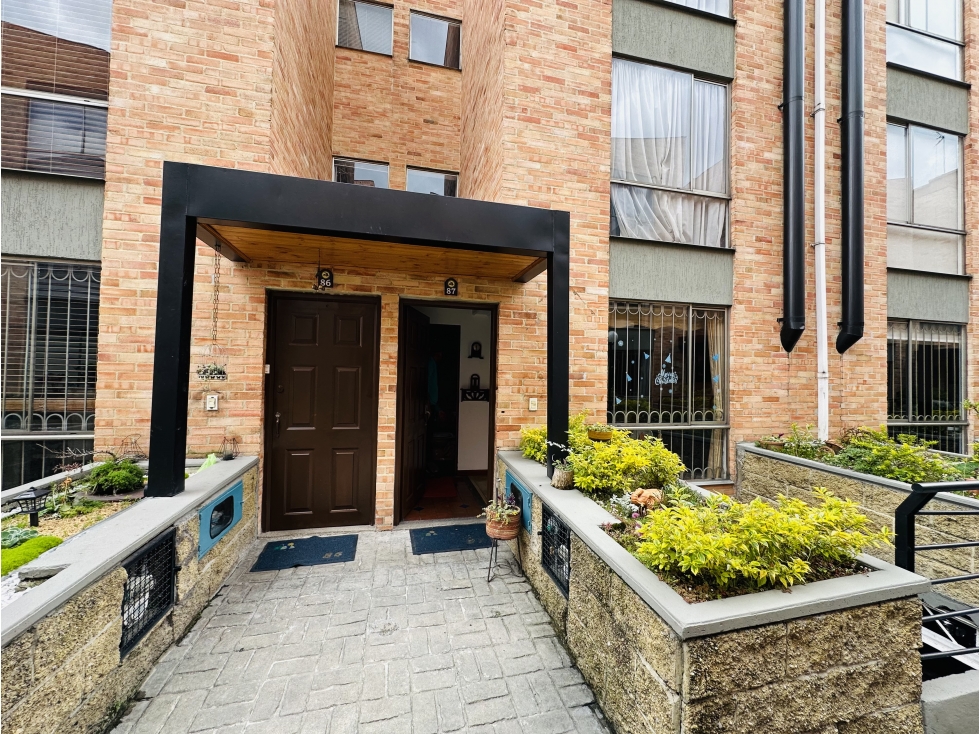 SE VENDE CASA EN LOS LAGARTOS BOGOTÁ