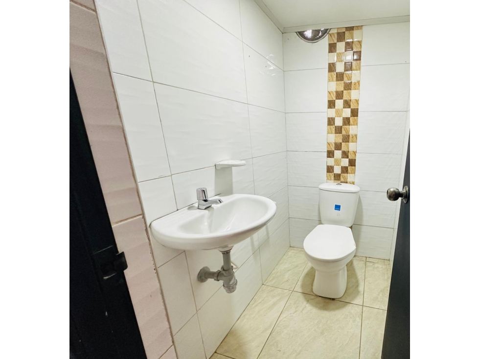 ARRIENDO LOCAL COMERCIAL SANTA BARBARA ORIENTAL BOGOTÁ — foto 5