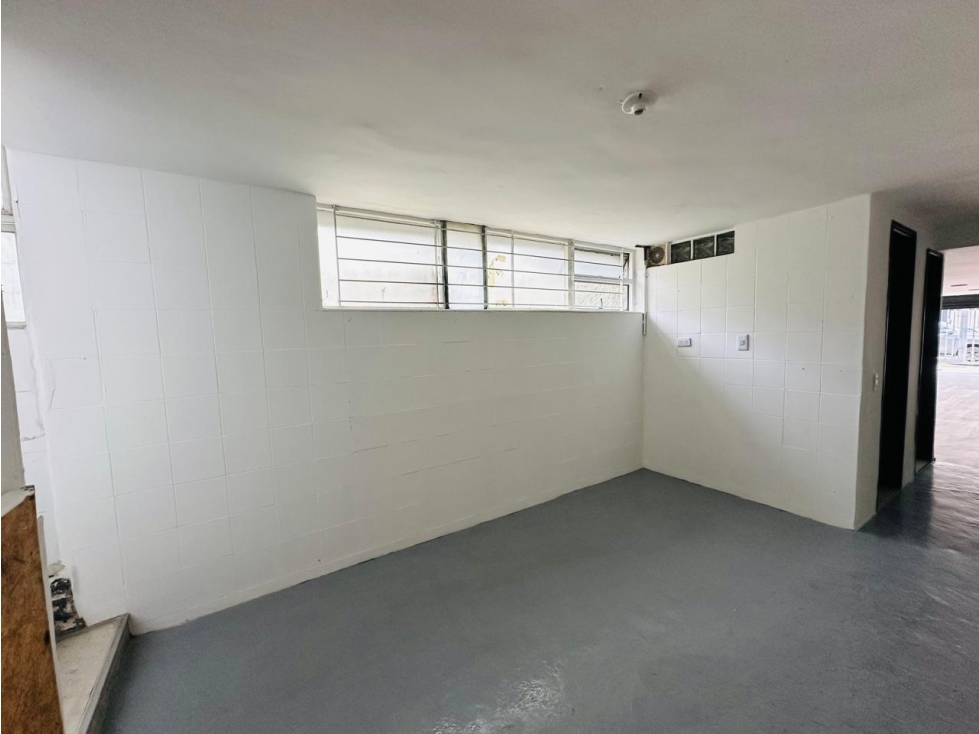 ARRIENDO LOCAL COMERCIAL SANTA BARBARA ORIENTAL BOGOTÁ — foto 4