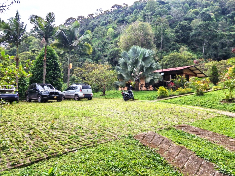EN VENTA FINCA TURISTICA ANOLAIMA - 5