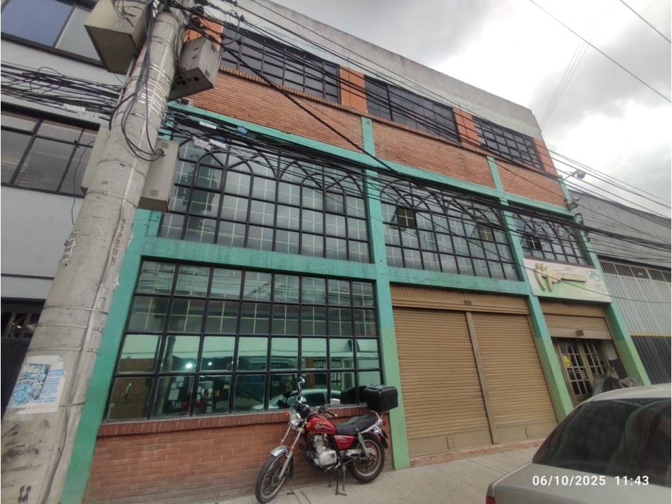 EN VENTA BODEGA PENSILVANIA BOGOTA — foto 3
