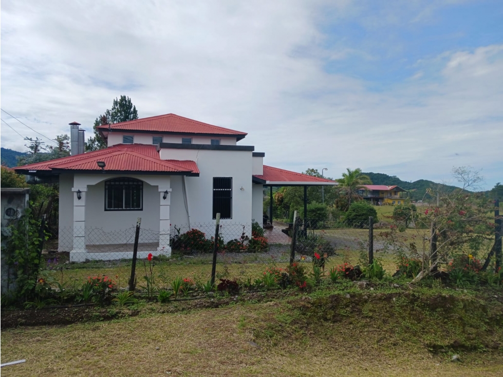 SE VENDE CASA con LOCAL COMERCIAL - EN VOLCAN CHIRIQUI - 3