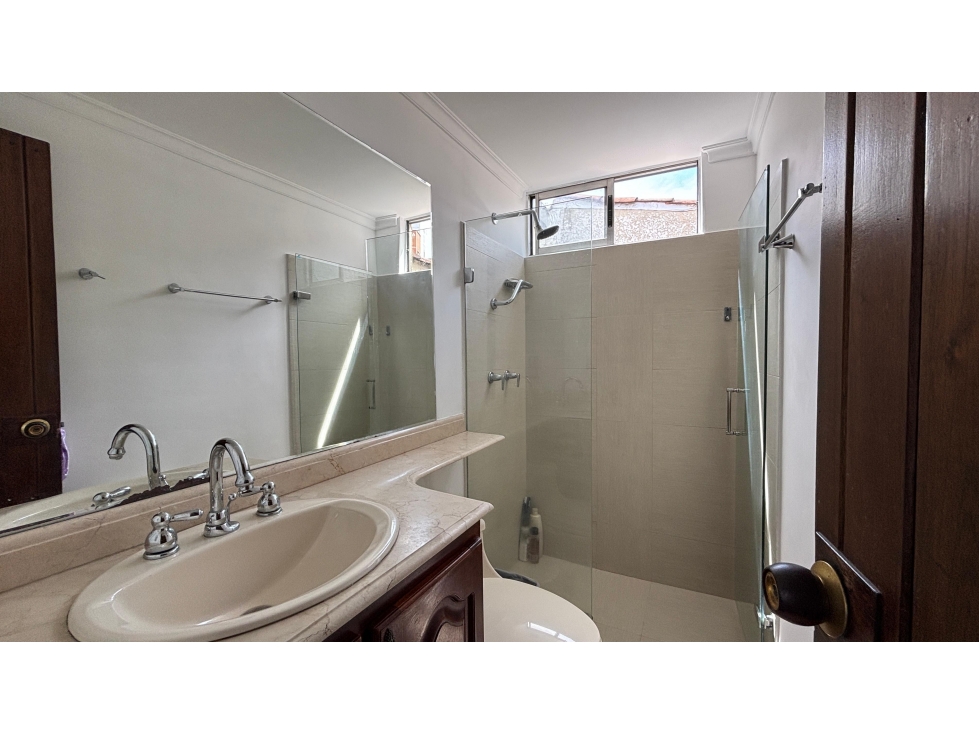 Venta de Apartamento Los Colores Medellin — foto 5