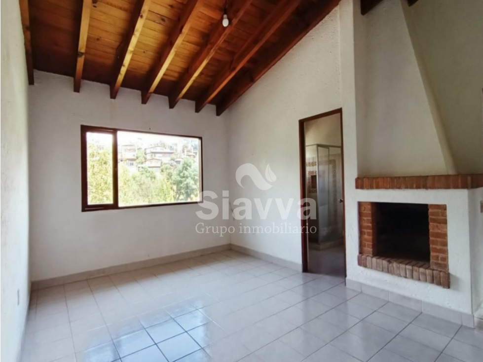 CASA EN VENTA CERCANA AL MALECON DE VALLE DE BRAVO — foto 4