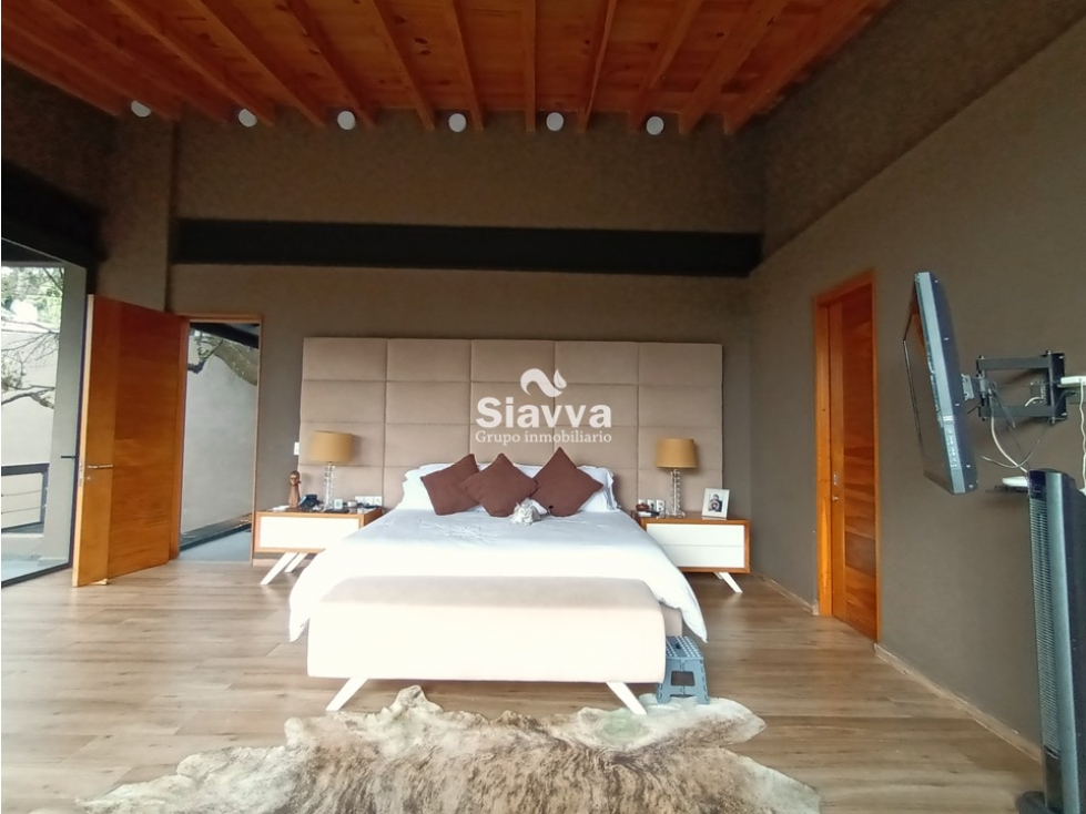 RESIDENCIA EN VENTA EN AVÁNDARO, VALLE DE BRAVO — foto 2