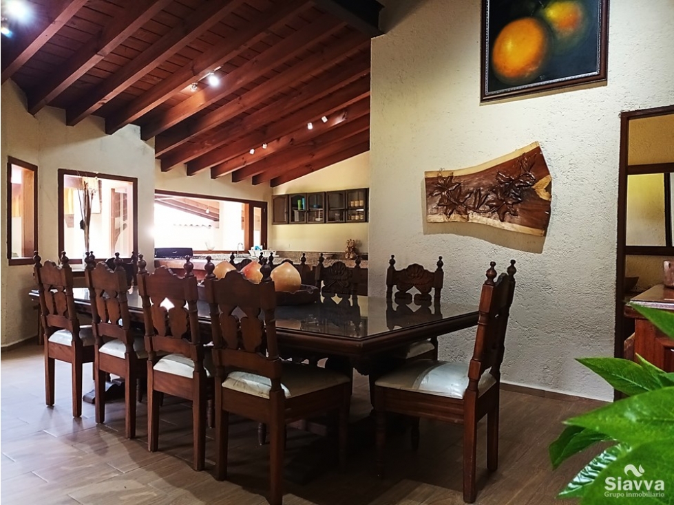 CASA EN RENTA EN CIRCUITO AVANDARO CON JARDÍN — foto 3