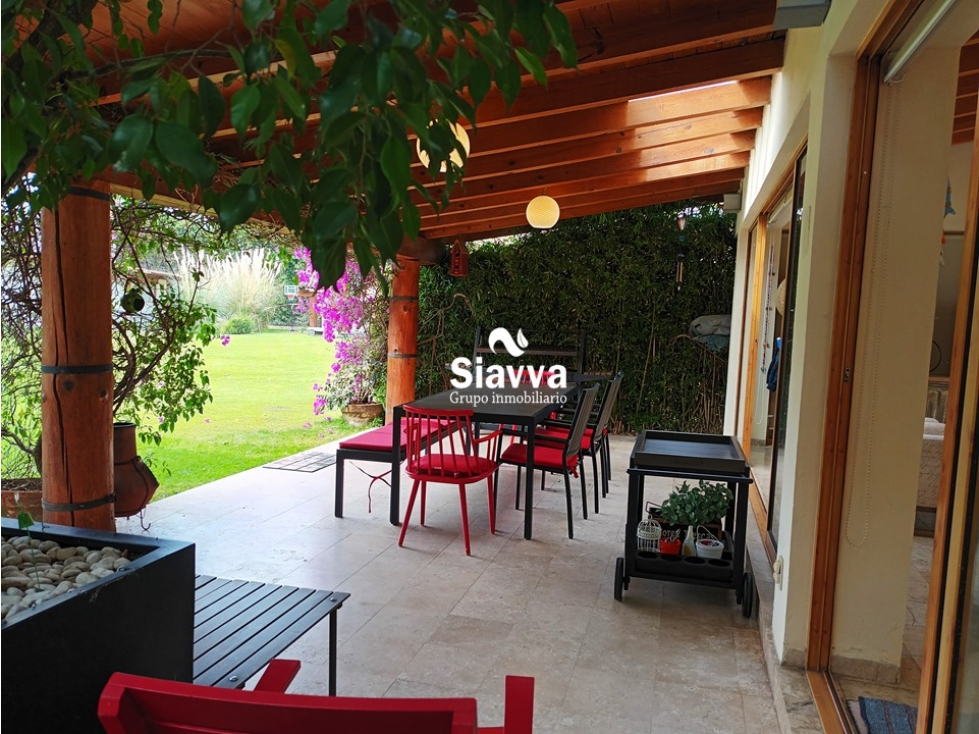CASA EN VENTA EN VALLE DE BRAVO