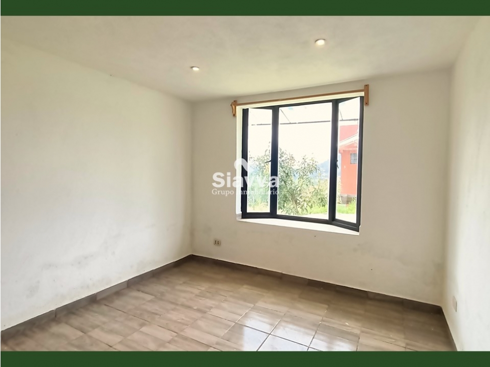 CASA EN RENTA || SIN MOBILIARIO || LAS JOYAS - 4