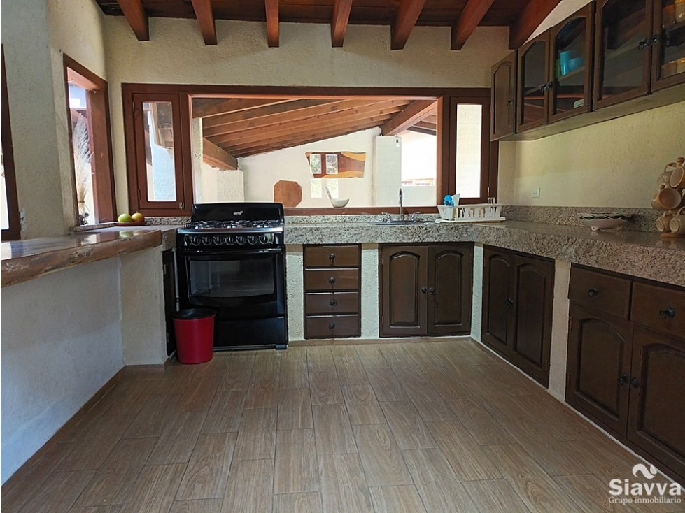 CASA EN RENTA EN CIRCUITO AVANDARO CON JARDÍN — foto 4