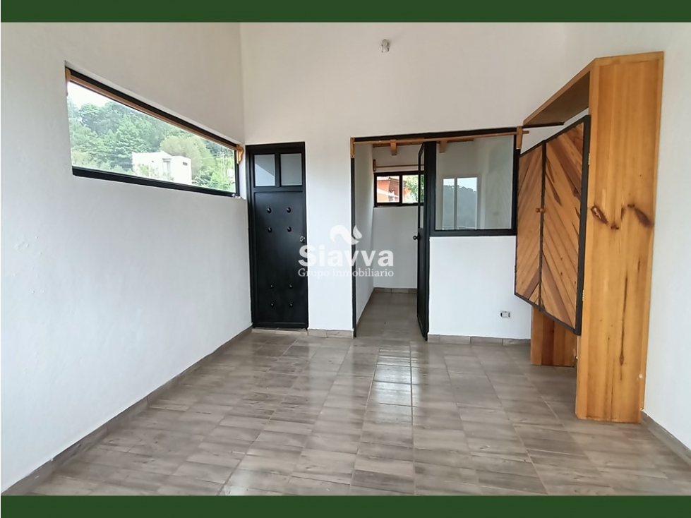 CASA EN RENTA || SIN MOBILIARIO || LAS JOYAS - 6