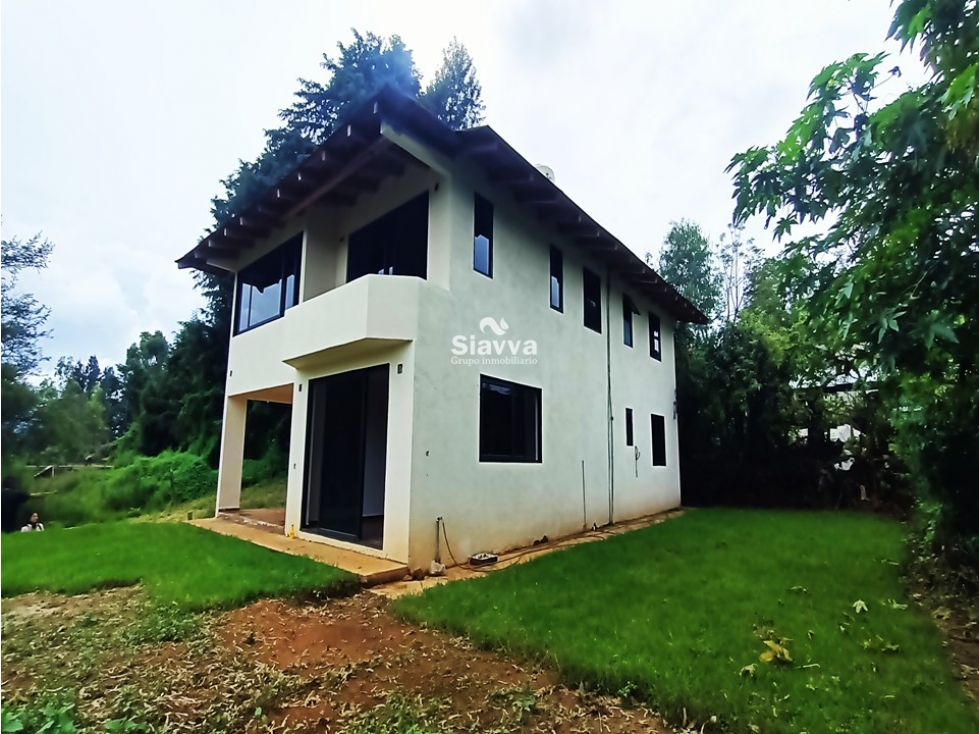 CASA EN RENTA EN ACATITLAN CON VISTA A LAS MONTAÑAS