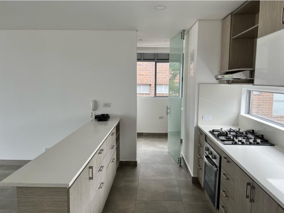 Apartamento en venta en Envigado sector Cumbres — foto 5