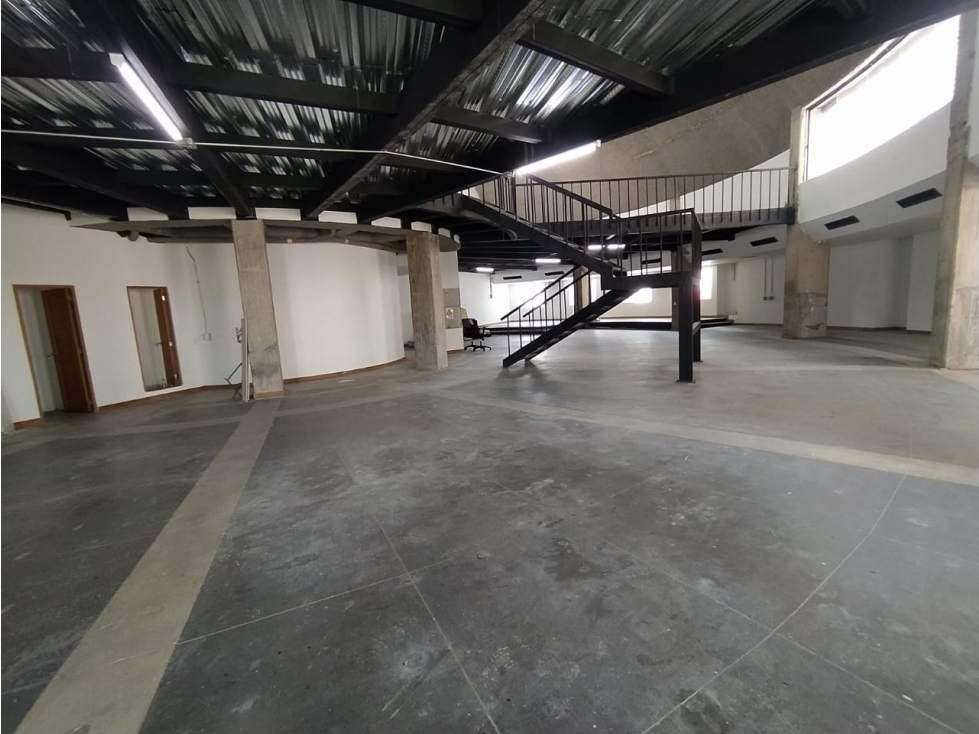 OFICINA EN CENTRO COMERCIAL EN MILLA DE ORO — foto 4