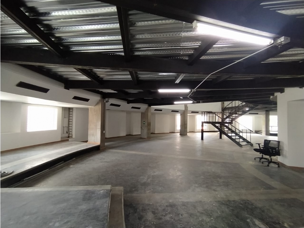 OFICINA EN CENTRO COMERCIAL EN MILLA DE ORO — foto 3