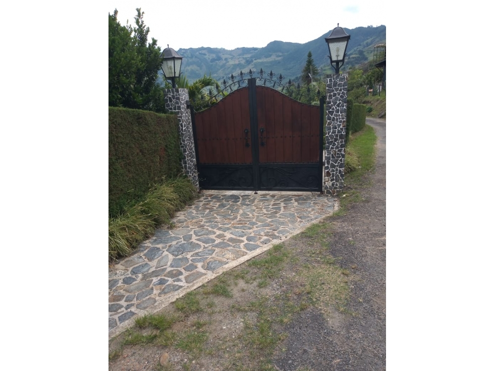 FINCA ENTRE GIRARDOTA Y BARBOSA