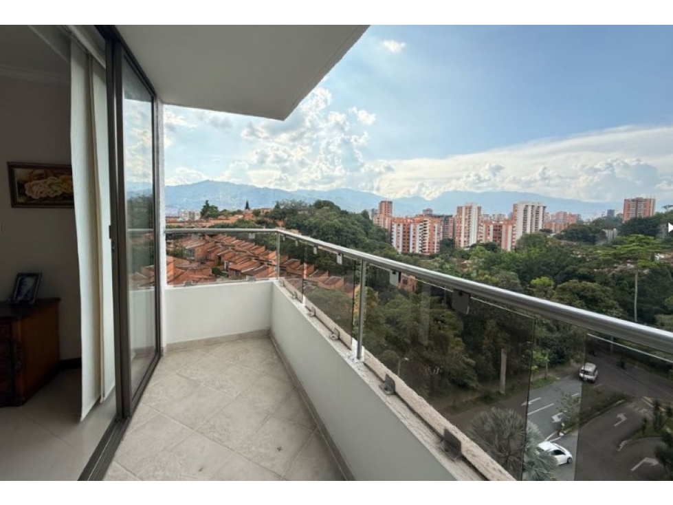 Apartamento en sector Esmeraldal amplio y con hermosa vista