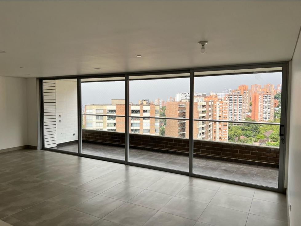 Apartamento en venta en Envigado sector Cumbres — foto 3