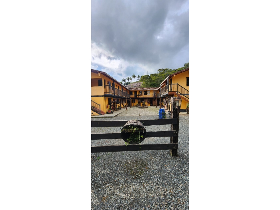 VENDO LOTE FINCA HOTEL CERCA A GUATAPE PEÑOL