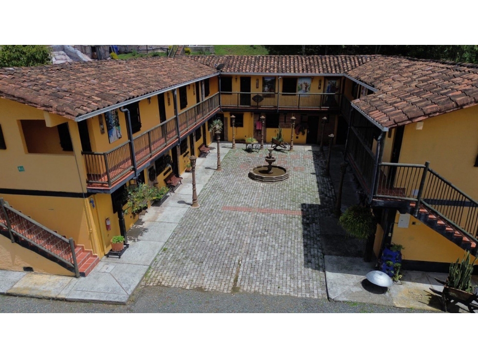 VENDO HOTEL EN EL PEÑOL ANTIOQUIA - 1