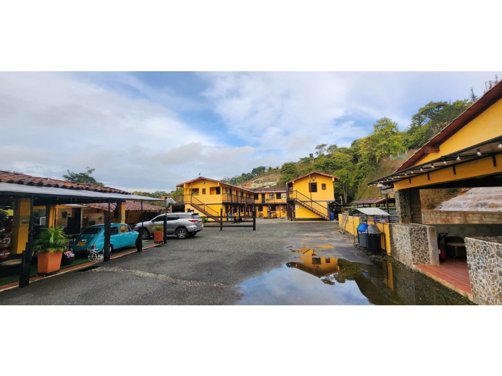 VENDO HOTEL EN EL PEÑOL ANTIOQUIA - 4