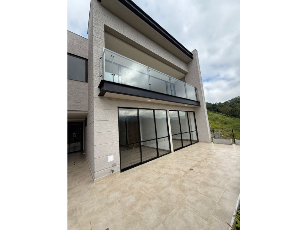 VENDO CASA NUEVA EN ARMENIA QUINDO