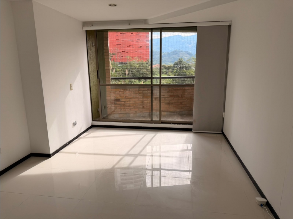Arriendo Apartamento sabaneta Aves Maria P.10 C.10488328 — foto 2