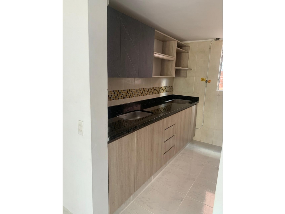 Venta de casa 2 y 3 piso Sabaneta Paso Ancho P2 C.7174334