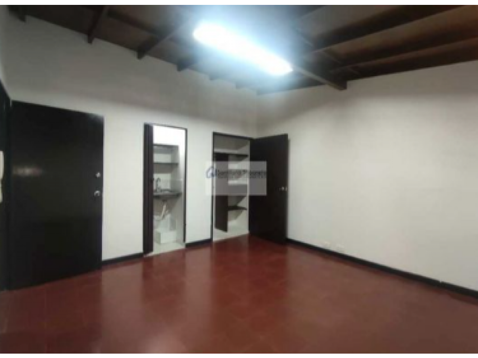 Arriendo oficina estación metro Suramericana Medellín P2 OFICINA 204 C — foto 2