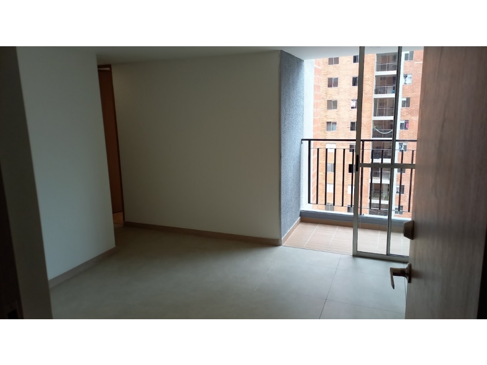 Alquilo apartamento sector la Bahía Sabaneta P6 C7458100