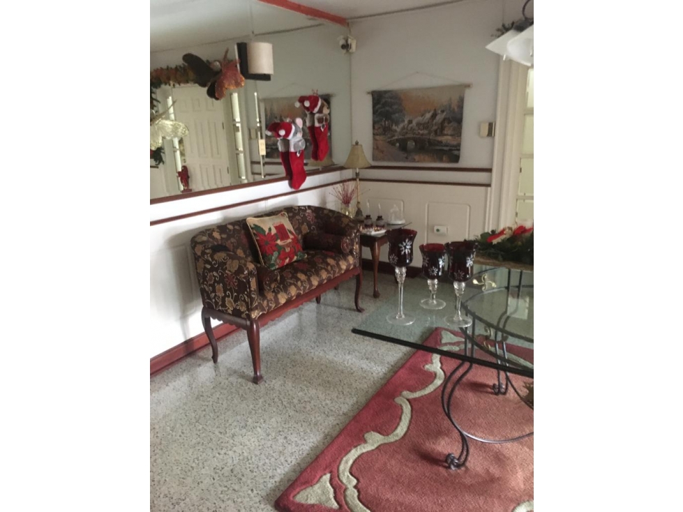 Venta / Arriendo. Casa. Medellín. La Castellana. P2 C5311290 — foto 2