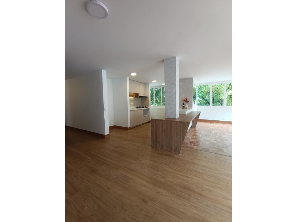 Apartamento en venta El Lago Chapinero Bogotá Remodelado — foto 2