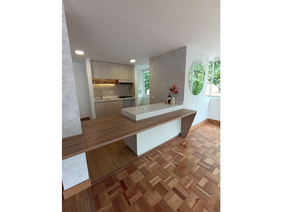 Apartamento en venta El Lago Chapinero Bogotá Remodelado — foto 3
