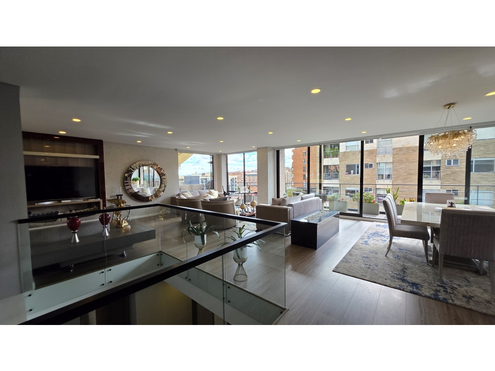 Apartamento dúplex con terraza en venta Bella Suiza Usaquén Bogotá