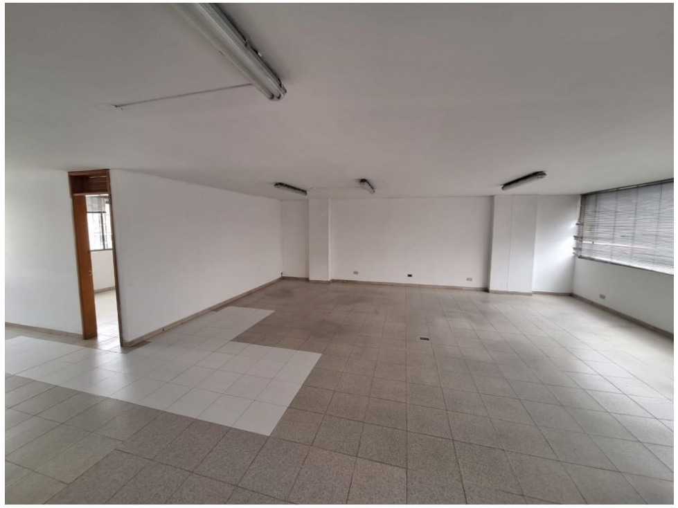 VENTA BODEGA CHAPINERO 1.236 M2 22.5 KVA - 5