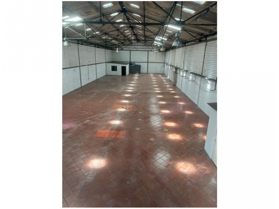 VENTA BODEGA PUENTE ARANDA 850 M2 75 KVA