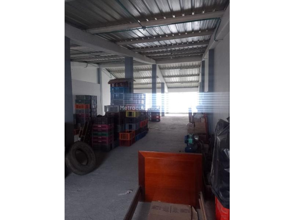 VENTA BODEGA FUNZA 746 M2 - 2
