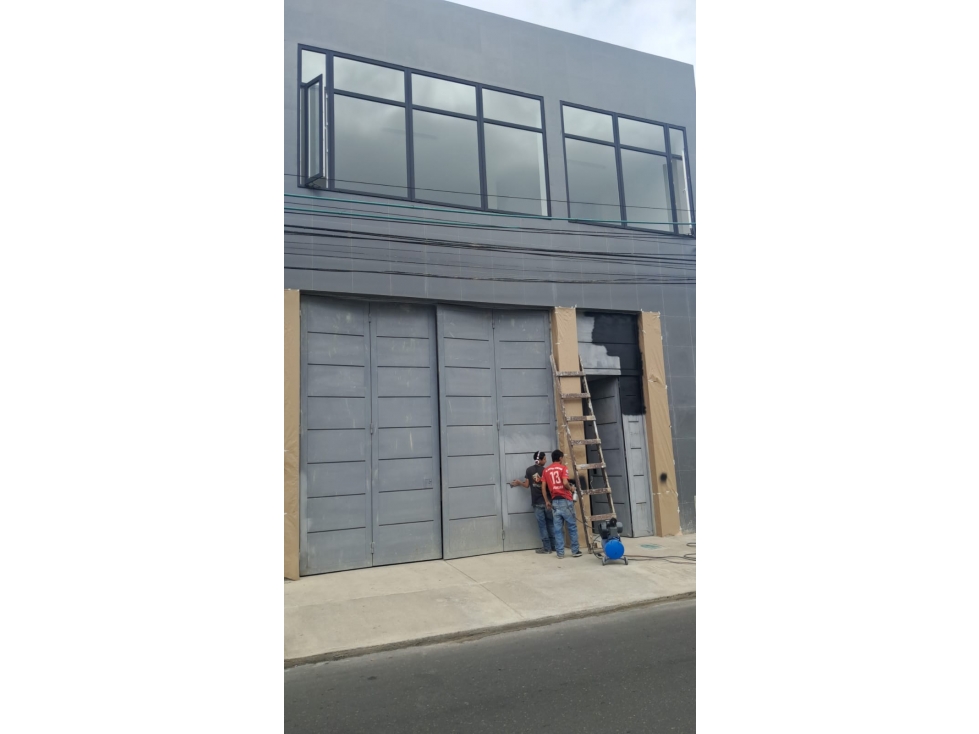 VENTA BODEGA ALCAZARES 350 M2