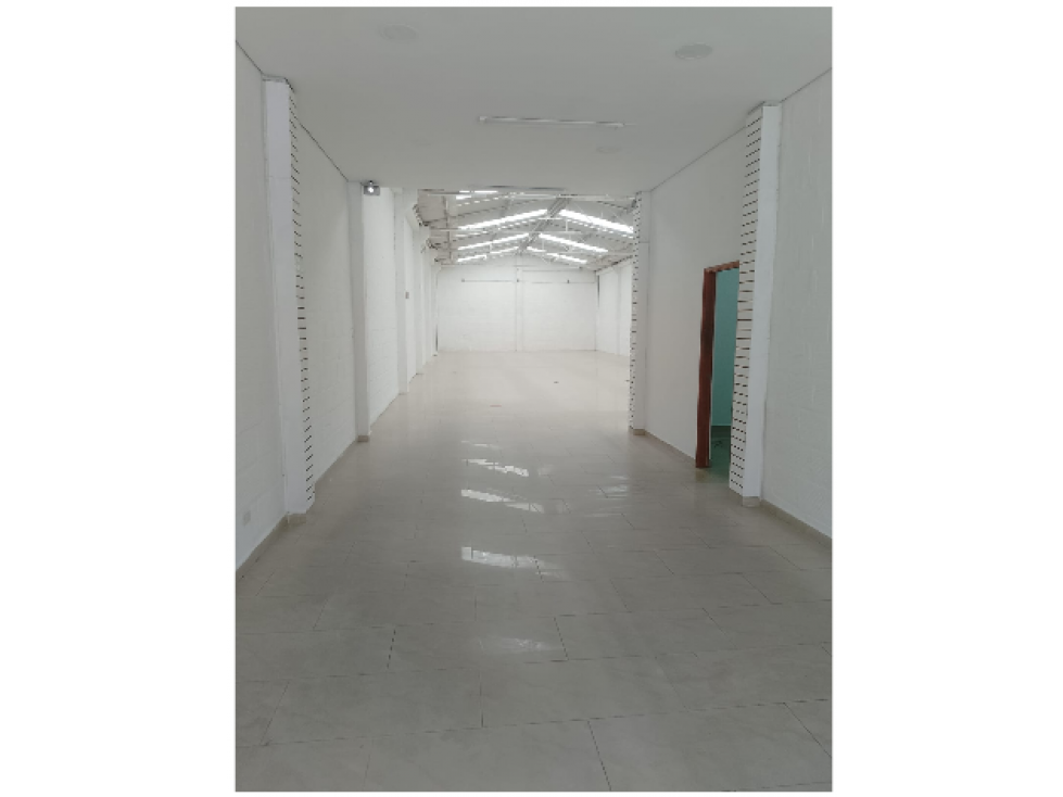 ARRIENDO BODEGA TOBERIN 320 M2 20 KVA — foto 2