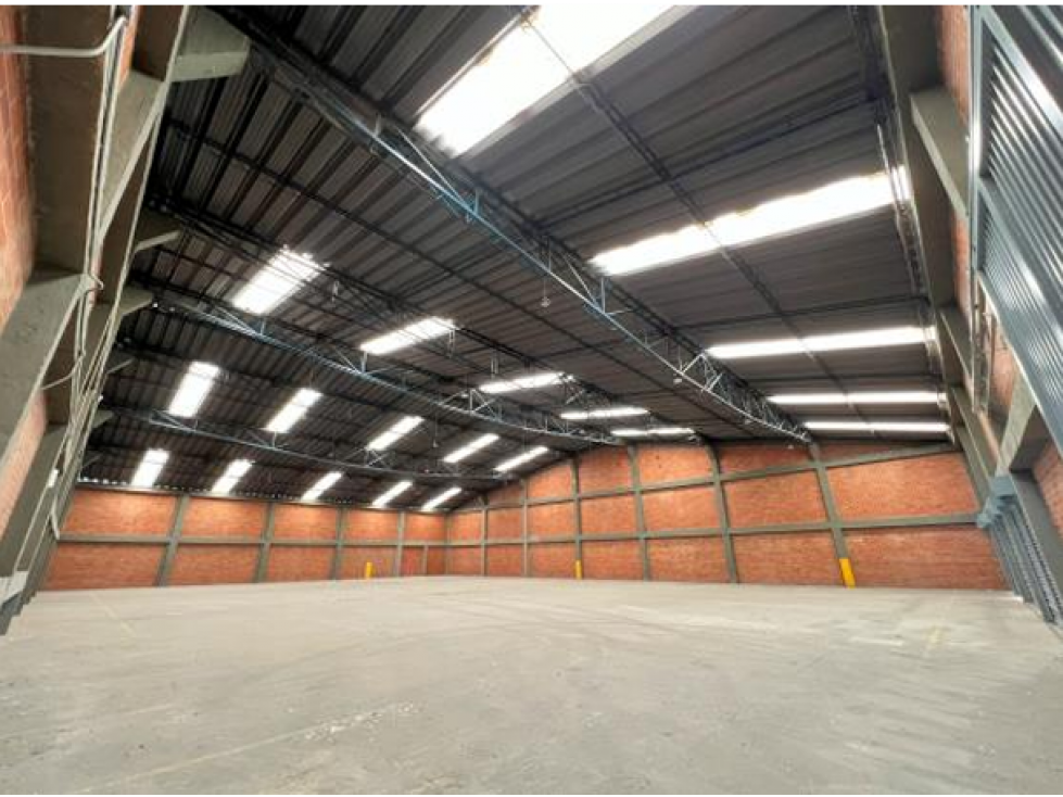 ARRIENDO BODEGA MOSQUERA 16.594 M2 150 KVA - 1
