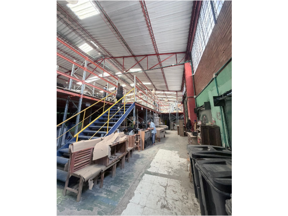 VENTA Y/O ARRIENDO BODEGA TOBERIN 840 M2 4 KVA