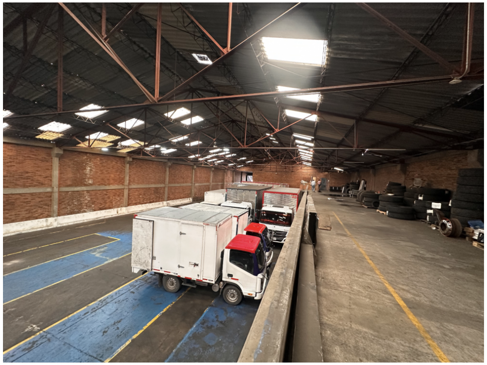 VENTA BODEGA PUENTE ARANDA 1.589 M2 20 KVA