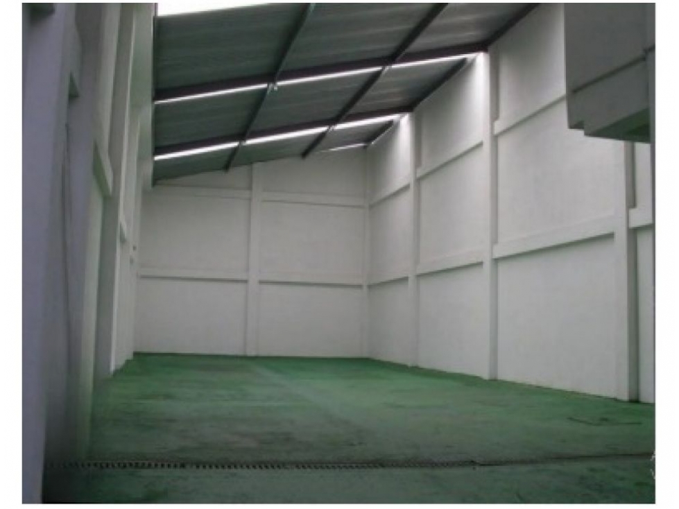 VENTA Y/O ARRIENDO BODEGA FONTIBON 340 M2 18 KVA - 1