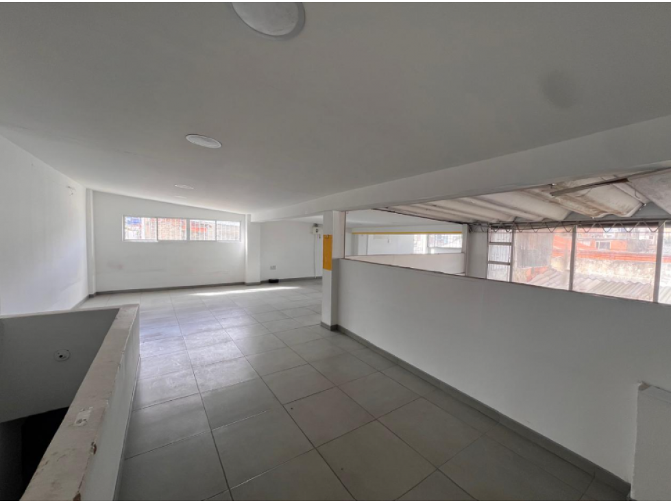 ARRIENDO BODEGA SAN FELIPE 550 M2 50 KVA - 2