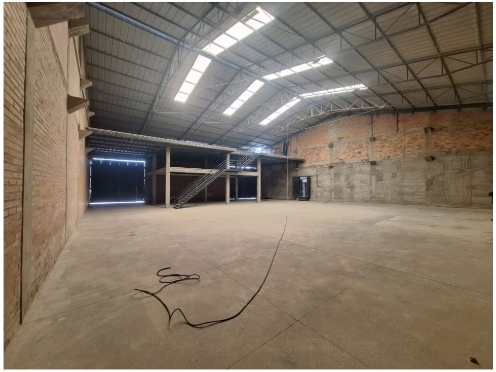 ARRIENDO BODEGA SOACHA 950 M2 150 KVA - 1