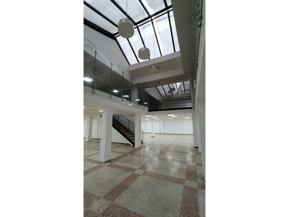ARRIENDO BODEGA TOBERIN 1.740 M2 50 KVA — foto 4
