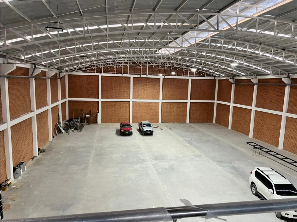 ARRIENDO BODEGA PARQUE INDUSTRIAL MOSQUERA 2.100 M2 75 KVA - 4