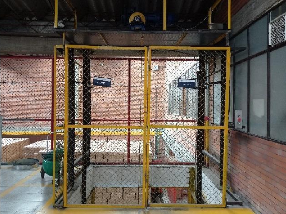 VENTA BODEGA ENGATIVA 3.188 M2 21 KVA