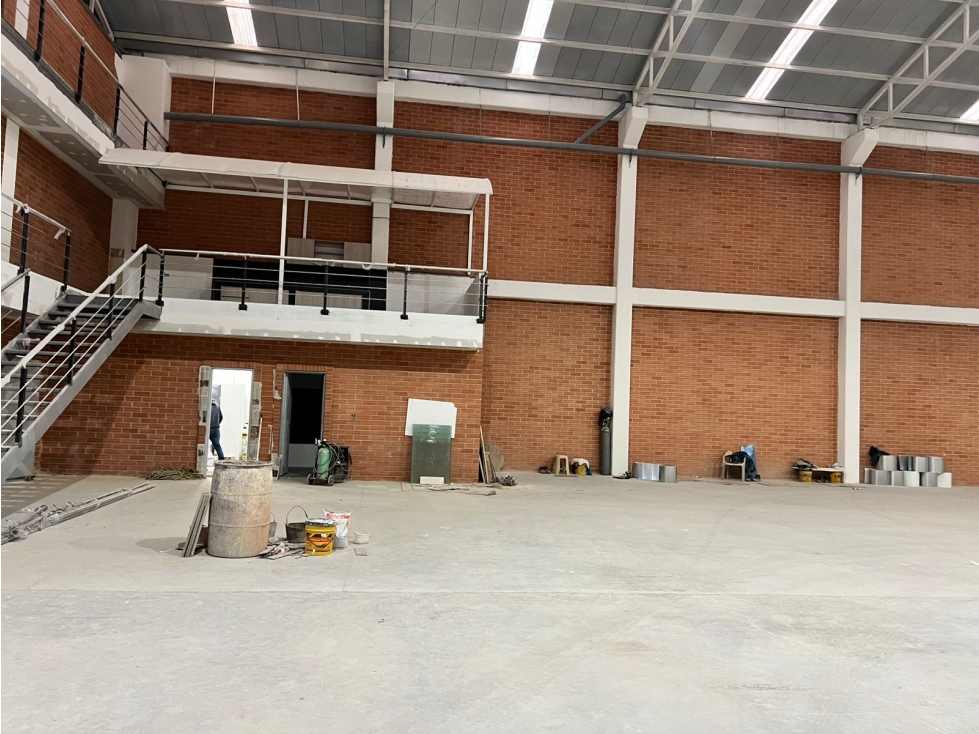 ARRIENDO BODEGA PARQUE INDUSTRIAL MOSQUERA 2.100 M2 75 KVA - 5