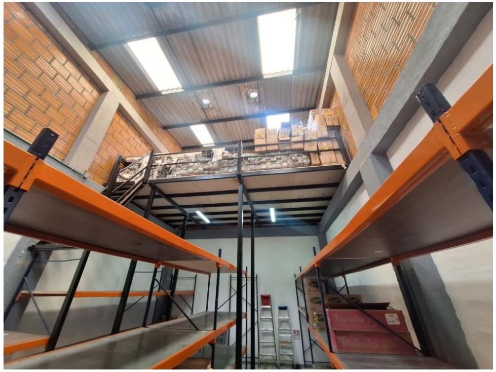 VENTA BODEGA ENGATIVA 328 M2 — foto 5